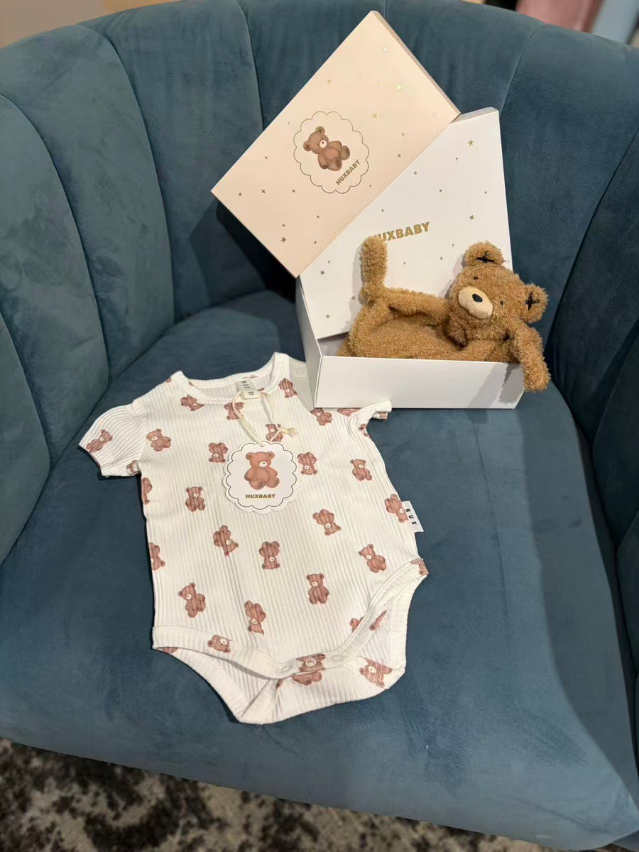 Huxbaby Beary Snuggly 2Pc Newborn Gift Set SS Onesie Comforter