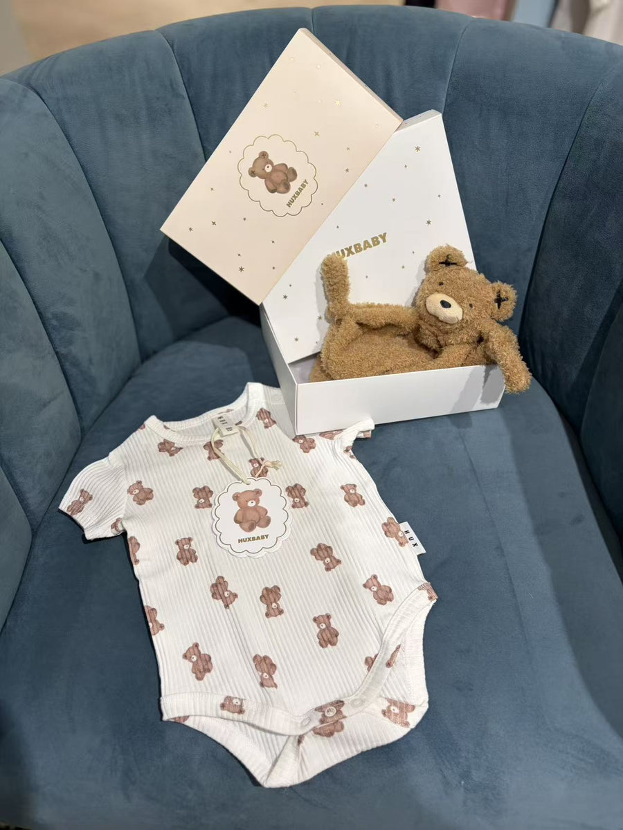 Huxbaby Beary Snuggly 2Pc Newborn Gift Set SS Onesie Comforter