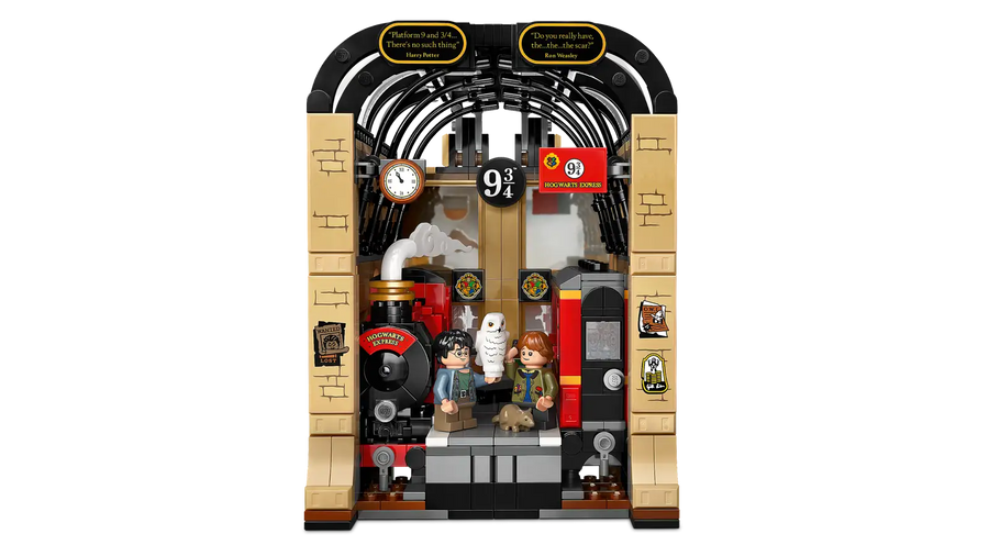 LEGO Harry Potter Book Nook: Hogwarts™ Express #76450