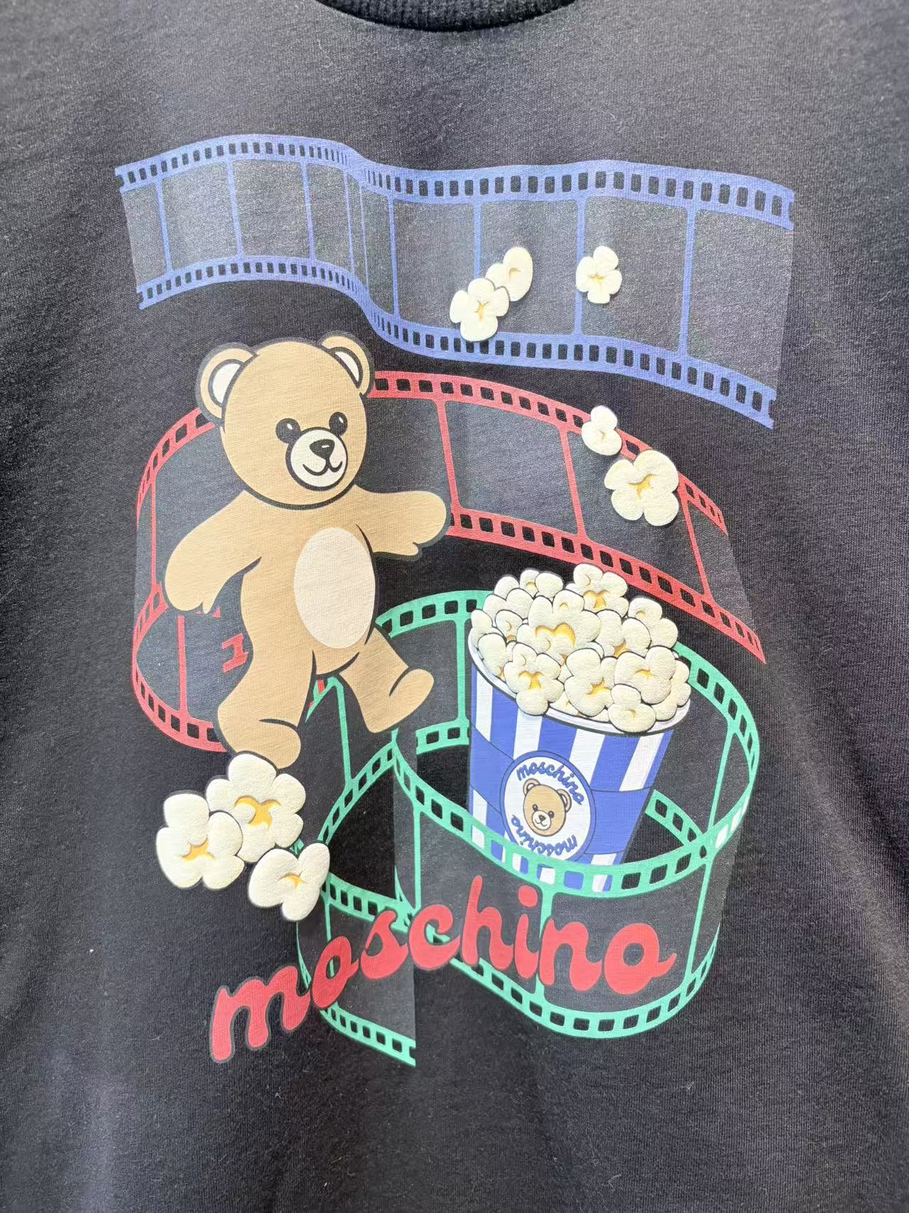 Moschino Kids Black T-shirt  with Film Theme Print