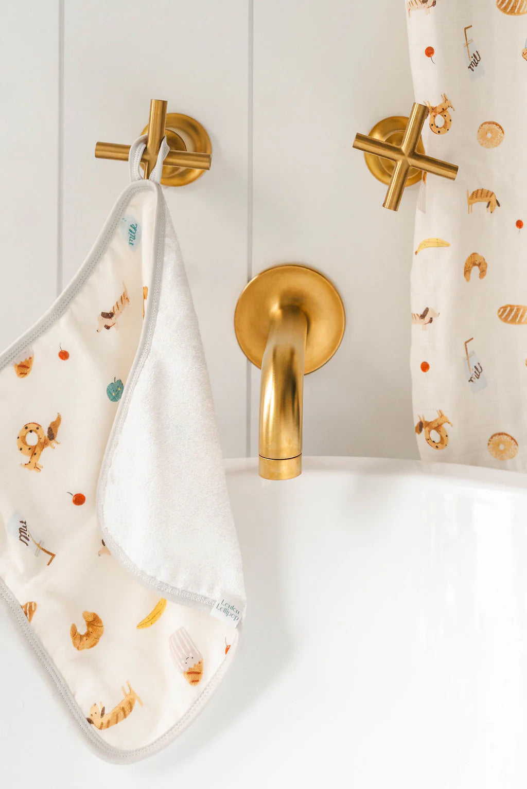 Loulou Lollipop Hooded Towel