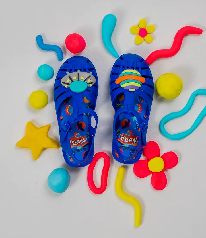 Mini Melissa Possession + Play Doh Bb