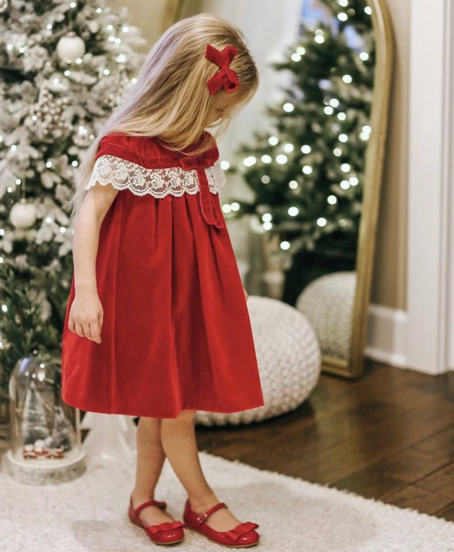 Olilia Designs Clip Velvet Bow Medium