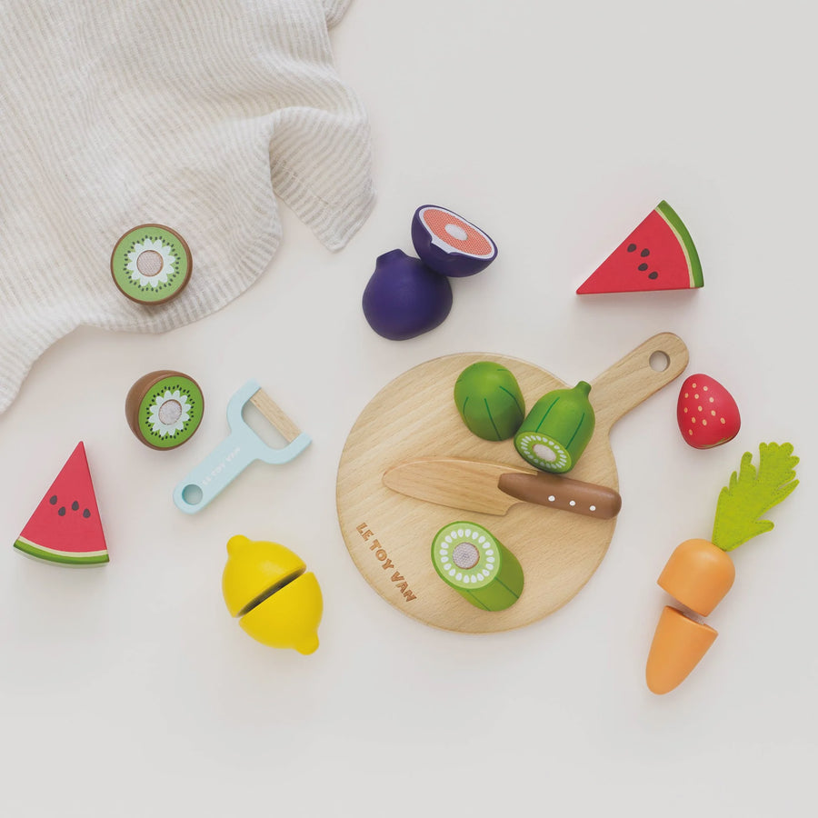 Le Toy Van Wooden Chopping Board & Sliceable Food