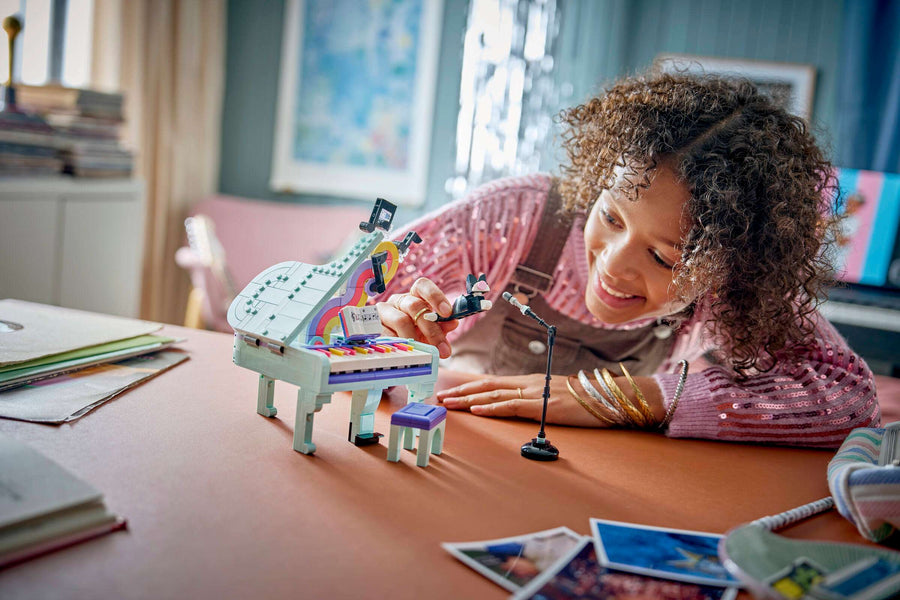 LEGO Creator 3-in-1 Music Decor Piano with Cat 31392